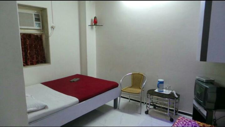 New Metro Guest House Mumbai Exterior photo